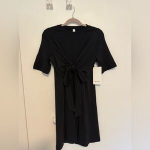 NWT Lululemon dress size 6